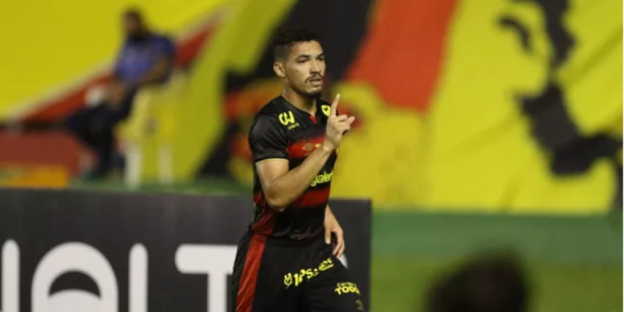 Adryelson em Sport x Vitória-PE (Foto: Marlon Costa / Pernambuco Press)